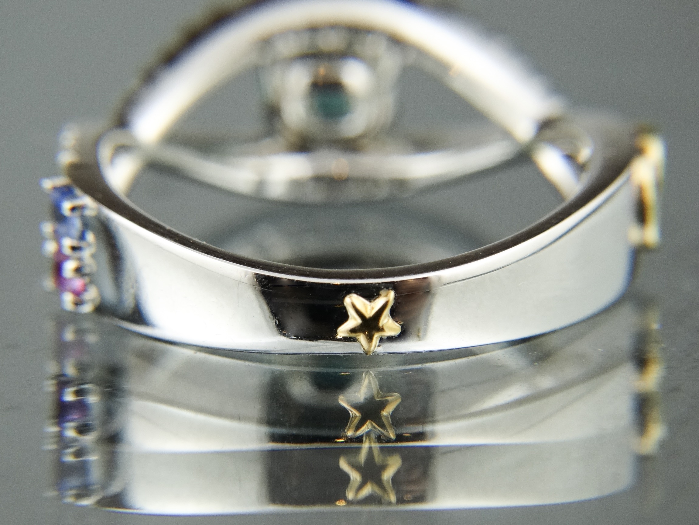 氷のきらめき　グランディディエライトリング